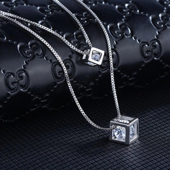 Rhinestone Layer Necklace - Picture 1 of 3